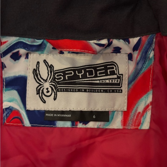 SPYDER girls ski jacket and snow pants with bib.  Like new. Size 6 - Picture 3 of 3